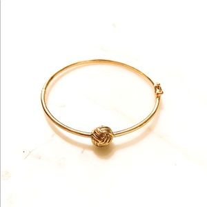 Gold Knot clasp bangle